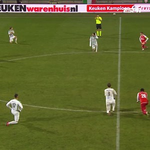 FC Dordrecht - MVV werd tijdelijk stilgelegd vanwege racistische spreekkoren. De spelers komen na afloop van de wedstrijd met een krachtig statement👏 | ESPN NL