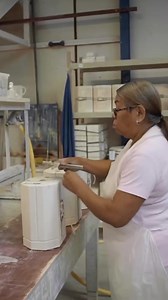 Dutch 'Delfts blauw' porcelain, which originates from the city of Delft, has been exciting aesthetes around the world for centuries. Watch this video to see how ceramic works of art are made. Order Petite chunks dedicated to the hallmark of the Netherlands in our online store. Webshop: https://noosa-amsterdam.com/search/?q=delft blue #noosaamsterdam #noosachunks #delftcity #delftblue #delftpottery #royaldelft #delftsblauw #delftsblue #dutchporcelain #delftware | NOOSA-Amsterdam
