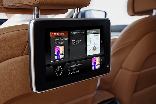How to use Rear Seat Entertainment system on BMW 5-Series