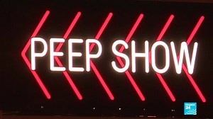 #Amsterdam 🇳🇱 Pour endiguer la criminalité, la municipalité envisage de fermer le quartier rouge. Une idée qui ne plaît pas aux travailleuses du sexe 🔞 | FRANCE 24