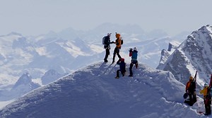 Bekijk: twee alpinisten breken 21 jaar oud snelheidsrecord klimmen