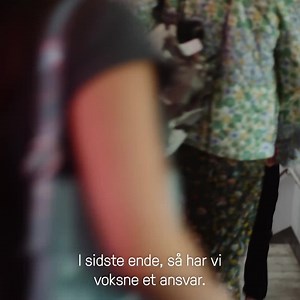 Det er simpelthen ikke børnene, den er gal med. Men noget er helt galt, når hver sjette barn under ti år lider af mentale helbredsproblemer. Hvis I læser med, kære børn og unge, så er det ikke jer ❤ men os; de voksne, der har ansvaret. Opgaven kan løses, men kun i fællesskab: Lad os gøre næste valg til børnenes og de unges valg. | Pia Olsen Dyhr