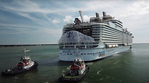 Video | Grootste cruiseschip ter wereld maakt testvaart