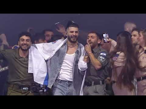 Am Yisrael Chai: Amazing live medley by Eden Hasson with IDF soldiers