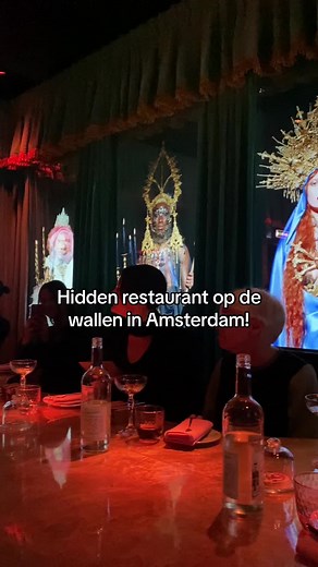 Op zoek naar een bijzondere diner ervaring in het centrum van Amsterdam? Check deze ontontdekte parel midden op de wallen! @Restaurant Bellezza #amsterdamfood #amsterdamdateideas
