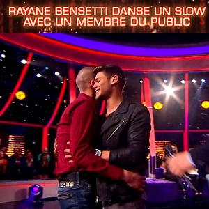 Rayane Bensetti offre un slow très sensuel à un membre du public | Stars Sous Hypnose