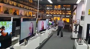 Hahahah wie geil ❤️Media Markt Karlsruhe !! Support ist da Danke | Pietro Lombardi