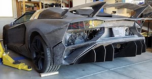 Vader en zoon die Lamborghini uit 3D-printer maakten krijgen écht exemplaar