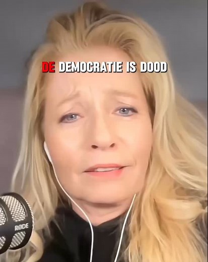 De democratie is dood. Maar toch slepen wij onszelf naar de stembus woensdag. Want zij gaan ook. | Marianne Zwagerman