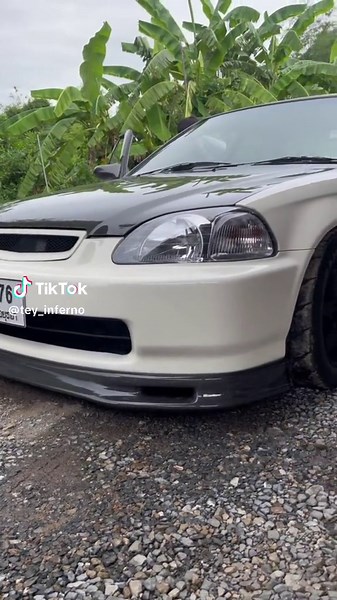 Honda Civic Ek 1996 - Stylish and Clean JDM 4-Door Model