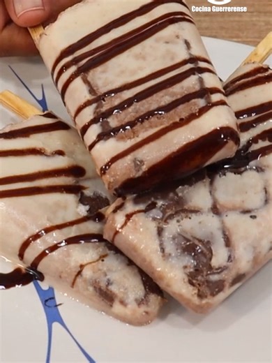 Deliciosas Paletas de Kinder Delice para Refrescarte