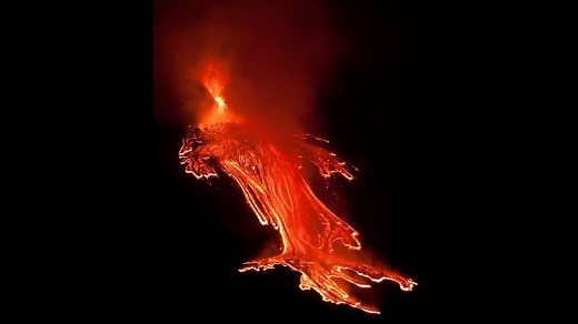 Volcano facts and photos