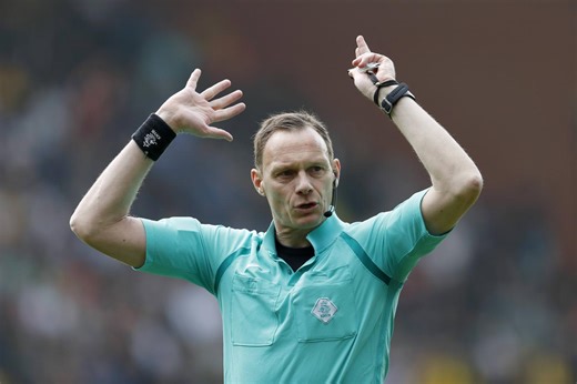 Schokkende problemen voor ex-scheids Ed Janssen: ‘In een zwart gat gevallen’