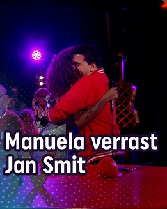 Jan Smit is te gast bij Special TV, dus heeft Manuela speciaal voor Jan een liedje ingestudeerd. Het mondt uit in een duet om kippenvel van te krijgen! 🥰 | RTV Oost