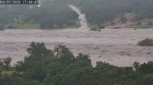 Timelapse video shows Texas flash floods turn dry riverbed into deadly rapids in 20 minutes