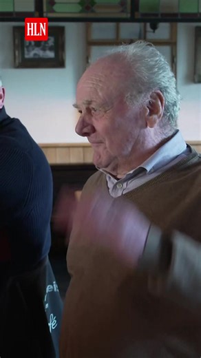 De lottowinst van 123,5 miljoen euro door 21 cafévrienden uit Zingem gaat de wereld rond. Van Spaanse en Duitse kranten tot nieuwssites in Nieuw-Zeeland en Taiwan: overal smult de media van het Belgische ‘lottosprookje’. Lees er alles over 👉 s.hln.be/85fe40c/ | HLN.be