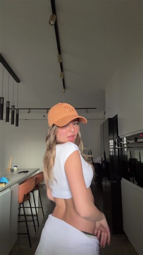 שuki biton ו-Eden Benzaken: תכנים מחממים לבבות