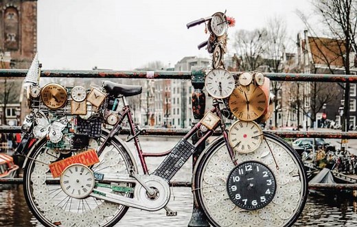 21 Unique & Weird Things to do in Amsterdam (Find Them All!)