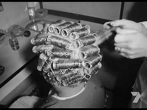 7 : extracts from the archives 1965 to 1975: Evelyn's Hairdressing, Maryborough.