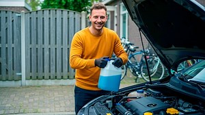 Ruitenwisservloeistof bijvullen: zo doe je dat | ANWB