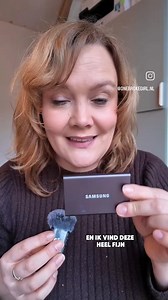 Noodpakket: RED JOUW FOTO's! 😱 Heb jij er ooit over nagedacht dat alle foto's die in de cloud staan bij Apple of Google eigenlijk helemaal niet zo veilig staan? Op dit moment gaat het niet zo goed in Amerika, en worden veel Amerikaanse bedrijven geleefd door de -soms bizarre- beslissingen van dat rare oranje mannetje. En als SHTF (S-&^ Hits The Fan) zou het zomaar kunnen dat jij ineens niet meer bij jouw data kan. Alle foto's van jouw kinderen in 1 klap weg. Dit voorkom je door jouw data te dow