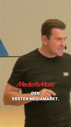 Die Geschichte von Walter Gunz (Media Markt-Gründer) Im Herbst des Jahres 1979 gründete Walter Gunz zusammen mit Leopold Stiefel, Helga und Erich Kellerhals den Elektronikhandel Media Markt in München. Als Geschäftsführer der Media-Saturn Beteiligungsges m.b.H schuf Gunz zum Beispiel den Werbespruch: „Ich bin doch nicht blöd“.Schon während seines Studiums bewarb er sich bei Karstadt und wurde dort unter anderem „Head of Consumer Electronics“, Ende der 1970er Jahre auch Abteilungsleiter.Nach sein