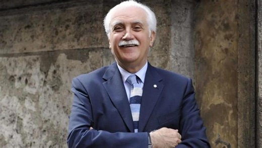 Fake news sul cibo, "Bere tanta acqua fa dimagrire?": la risposta dell'esperto