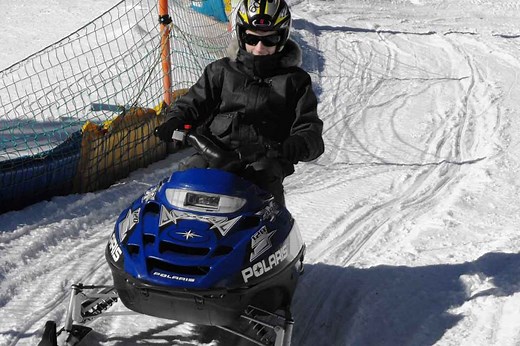 The Best Snowmobiles for Kids by Age [Comparison Chart] |