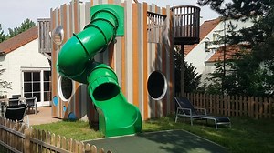 Tip: Gave Kindercottages 🤸 mét glijbaan! ️🎉🤡 op Center Parcs Port Zélande 💙 Meivakantie #2021 in de aanbieding >> http://bit.ly/CP-Vakantie-Voordeeldagen | Parkvakanties