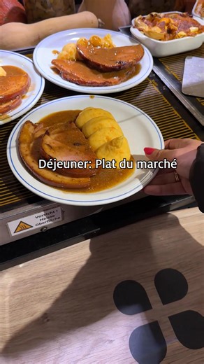 Il te faut la carte Manor! 💳 Alors le petit-déjeuner coûte – Classique, 6.50 au lieu de 7.50, ou XL, 9.50 au lieu de 10.50. Le déjeuner 16.90 au lieu de 18.90. Et la douce pause gourmande dès 14h – 5.90 au lieu de 6.90. 🛍️ #manor | Manor