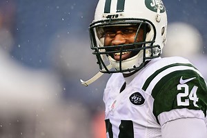 Jets’ Darrelle Revis Charged With Four Felonies, Including Assault