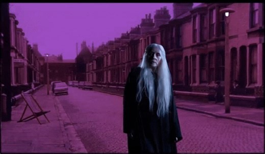 A tale from Tom's Haunted Liverpool 6... The Kensington Banshee In the 1950s – especially during the summer evenings – it was not unusual to see neighbouring families sitting on their doorsteps, or bringing out chairs, gossiping over cups of tea and cigarettes. They usually had their children playing round them, and they could chatter away until long after midnight, especially when the children did not have to get up for school the next day. This was the scene in 1959 on a certain street in the 