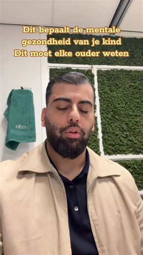 Robinhood on Instagram: "🧠 De mentale gezondheid van een kind begint niet in de puberteit… maar in de eerste jaren van het leven. Het brein van een kind zoekt voortdurend verbinding: oogcontact, reactie, emotie. Dat is hoe neuronen groeien en hoe veiligheid wordt opgeslagen in het zenuwstelsel. En voeding speelt daarin een enorme rol: een kinderbrein bestaat voor bijna 60% uit vet, en heeft gezonde vetzuren, mineralen en B-vitaminen nodig om nieuwe hersenverbindingen te maken. Veel ouders hebbe