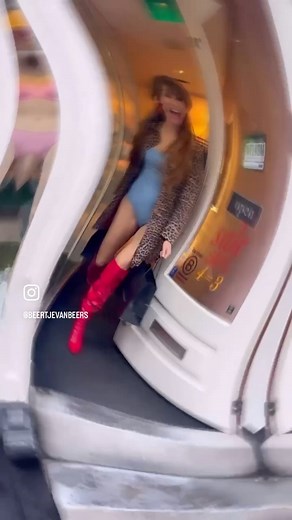 Feeling blah? Check out marlies dekkers’ gorgeous new ‘Gardenista’ collection; guaranteed to put a 💐SPRING💕 in your step! 🤸🏼‍♀️🤩🫶🏼 | Beertje van Beers