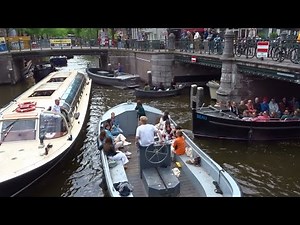 Boating in Amsterdam: kruispunt Prinsengracht - Leidsegracht / 20 mei 2023