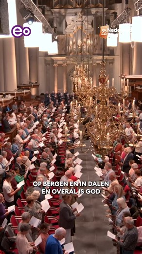 God is overal! 🧡🎶 Ook a.s. vrijdag bij de opname van het jubileumconcert in de Oude kerk in Scheveningen. Op 3 oktober is Nederland Zingt aanwezig voor een bijzonder jubileumconcert van het Hervormd Kerkkoor, dat dit jaar maar liefst 95 jaar bestaat! ✨ Omdat wij dit jaar ook ons 35 jarig jubileum vieren sluiten we graag aan bij medejubilarissen die net als wij van koor- en samenzang houden. Kom genieten van een avond vol prachtige muziek en samenzang! 📍 Locatie: Oude Kerk Scheveningen 🕢 Deur