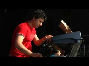 Omar Souleyman Live Glastonbury 2011 Part 1