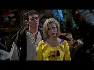 Buffy, tueuse de vampires (1992) Bande annonce VF- (Le Film)