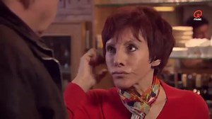 Ontroerend! Rita heeft een corona-lied gemaakt speciaal voor de laatste aflevering van Familie - De Corona Editie! 😄🎤 | Qmusic - België