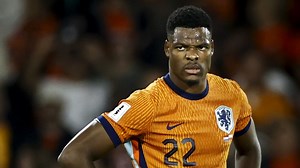 Nederland - Polen eindigt in 1-1 • Van Dijk: 'Spelen tegen een goed land'