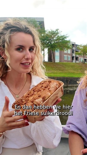 Try traditional FRISIAN DELICACIES 🇳🇱🍪 Orange cake, spice cake, Dúmkes 🍞 | Boat trip LEEUWARDEN 🚤