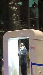 【SBS演藝大賞智孝入場片段】 在入場時被消毒噴霧嚇到的智孝 然後...... 不良智孝瞬間出現了 🤣🤣 影片來源：weibo@不放奶的小黃包_ ( http://t.cn/A6q6SZeL ) #宋智孝 #SongJiHyo #SBS #演藝大賞 #RunningMan #不良智孝 #懵智 | 宋智孝송지효(Song Ji Hyo)