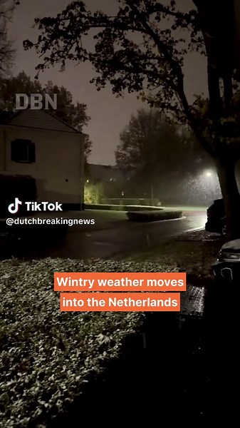 Wintery weather moves into the Netherlands tonight as rain and snow arrive from the west. A snow band shifts northeast overnight, causing brief whitening and slippery spots while the east stays dry. Sunday remains grey and cold with occasional snow before a new system brings rain turning to snow toward the northeast. Later, milder air changes snow back to rain, and early next week becomes wetter and milder with 6–8°C, heading toward double digits later in the week. #netherlands #november #winter