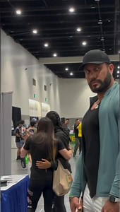 Having fun at the fit expo. Part 2 | The Greatest Entertainer