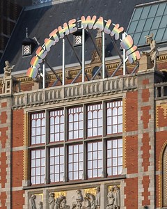 This autumn, the Rijksmuseum is showcasing over 90 artworks from the collection of Museum Boijmans Van Beuningen. The exhibition provides a unique opportunity to see this extraordinary collection in the Netherlands, as the museum building in Rotterdam is closed for renovation. The exhibition portrays the journey through human existence, from cradle to grave. The light artwork 'Breathe, Walk, Die' by Ugo Rondinone, which is normally displayed on the Museum Boijmans Van Beuningen building, could s