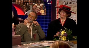 Morgen Kopspijkers! We interviewden de cabaretiers -> http://ow.ly/Lw9130pZwfW Sanne Wallis de Vries: 'Koningin Beatrix was echt mijn favoriet om te spelen, omdat ik ook altijd een beetje het idee had dat ik haar echt voelde. Dan werd ik haar en dan dacht ik: Wat is ze alleen!' | DWDD