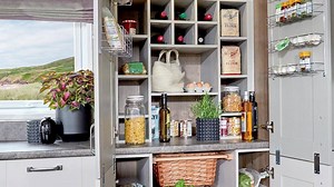 The Beaumont is home to luxurious furnishings and fittings with soft floral prints and wood accents 💙 | ABI Holiday Homes