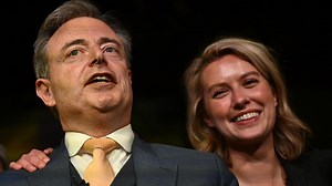 PORTRET. Wie is Els van Doesburg (N-VA), de verloofde van Peter De Roover en gedoodverfde opvolger van De Wever in Antwerpen?