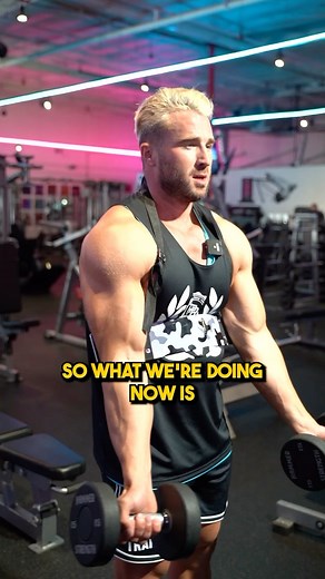 Want arms like Arnold? Watch until the end…. Arnold actually uses an Arm Blaster in pumping iron This puts the tension on the bicep and takes it away from the front belt At the end of the clip I show you exactly how you can do this with just a pair of dumbbells… If your looking to build muscle, drop fat and increase your energy Message me “RESULTS” for more info on how I can help you #arms #biceps #armblaster #fitnesstips | Charlie Johnson