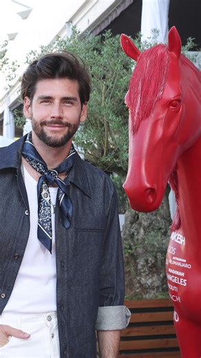 CHIO Aachen 2025 Media Night 🌟 Der berühmteste “Rote Teppich” des Pferdesports war gestern Abend im Rampenlicht! 🎉 Bei der traditionellen Eröffnung, der CHIO Aachen Media Night, schritten prominente Gäste wie Julia Klöckner, Alvaro Soler, Lilly Becker, Hendrik Wüst, Luna Schweiger und Massimo Sinato über den Teppich. 🐎🌟 Gemeinsam mit Co-Gastgeber Hermann Bühlbecker, dem Alleininhaber der “Aachener Printen- und Schokoladenfabrik Henry Lambertz”, feierten wir einen glamourösen Gala-Abend. 🥂✨ 